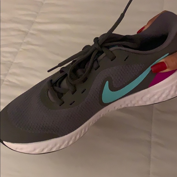 Sneakers - Picture 1 of 2